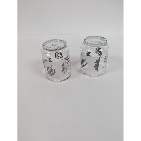 Set of 2 Vintage Libbey Silver Leaf Frosted Glasses 3" by 2 1/4" - Picture 6 of 6
